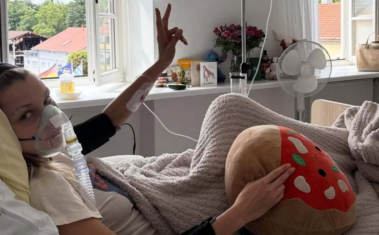 Белла Хадід потрапила до лікарні через загострення хвороби Лайма