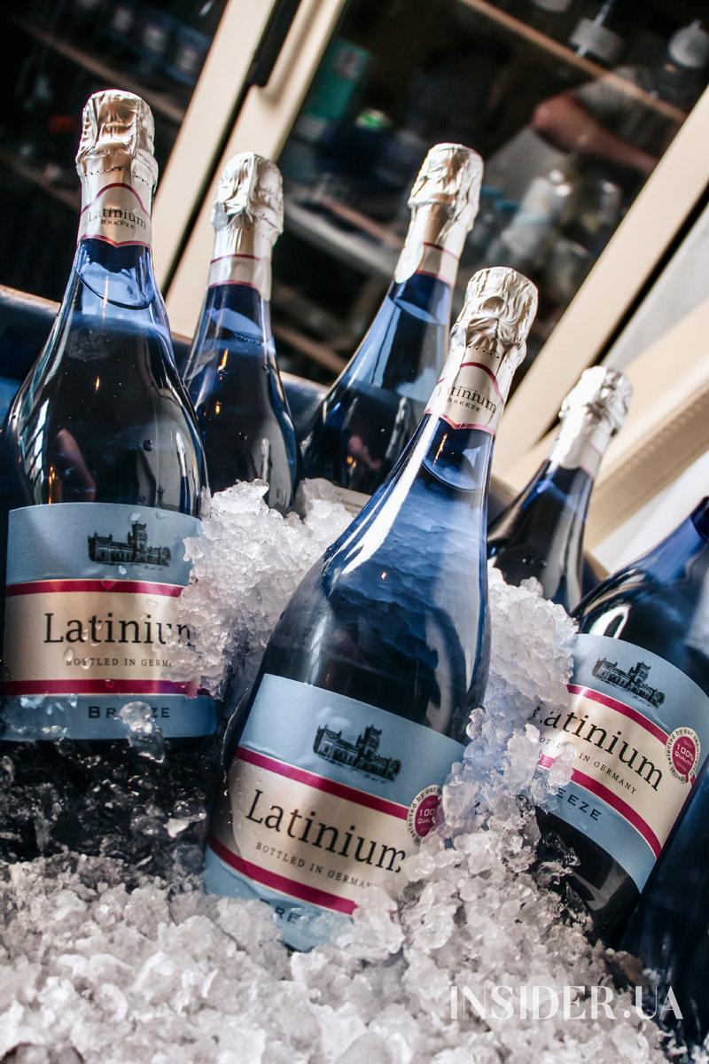 Раміна та інші гості презентації книжки Олени Шершньової «Відомі українці: психологія стосунків»