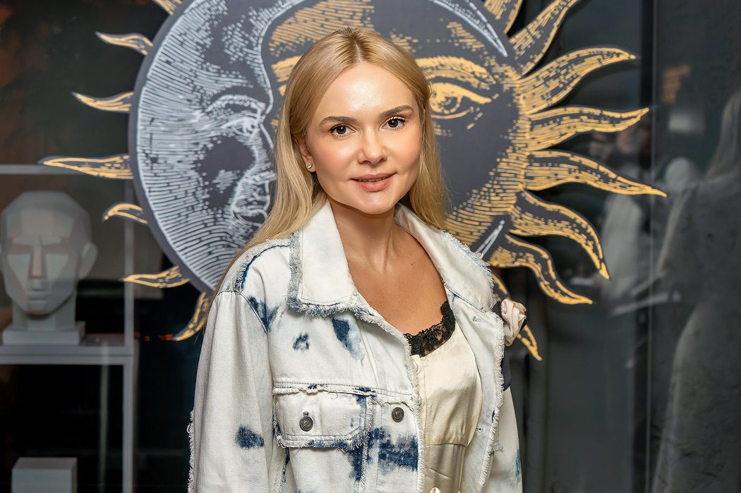 Олена Лавренюк, Оксана Гутцайт та інші зірки на артвечорі підтримки Нацгвардії