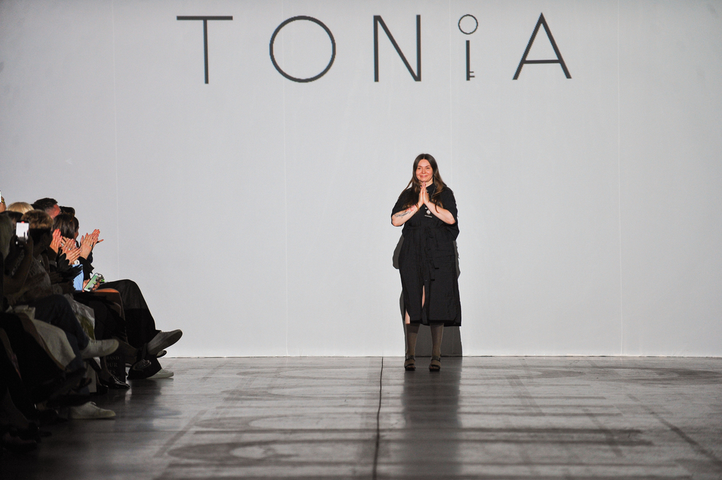 UFW SS’26: розглядаємо натхненну епохою Відродження колекцію TONiA