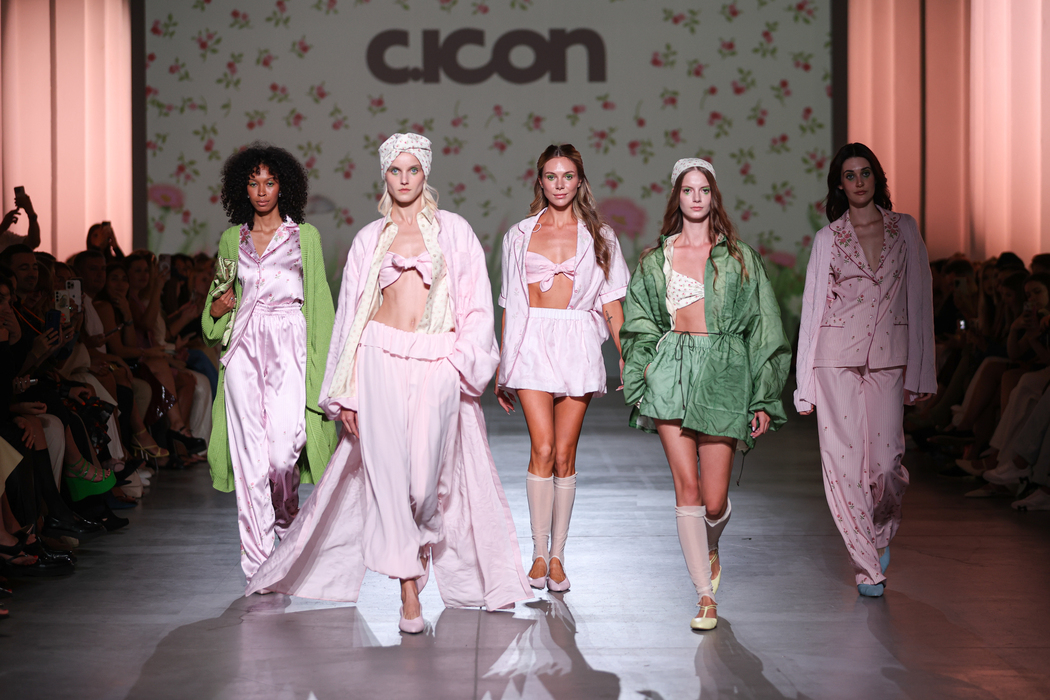UFW SS’26: яскраві фарби й декоративна стібка в новій колекції C.ICON