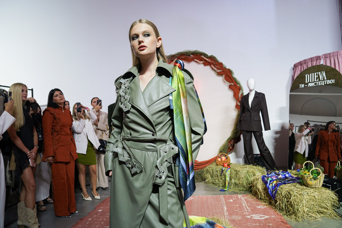 Коли мода стає мовою пам’яті та сили: чим вразив третій день Ukrainian Fashion Week SS’26