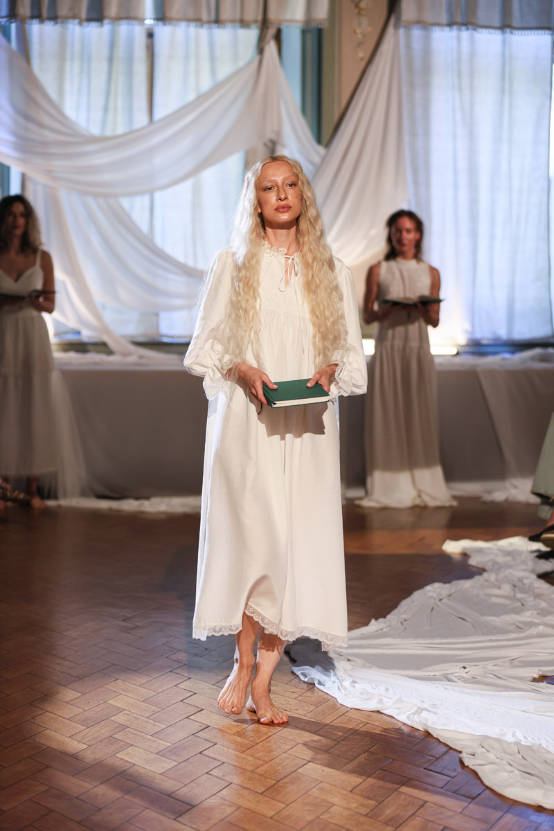 Між пам’яттю і сяйвом: як минув другий день Ukrainian Fashion Week SS’26