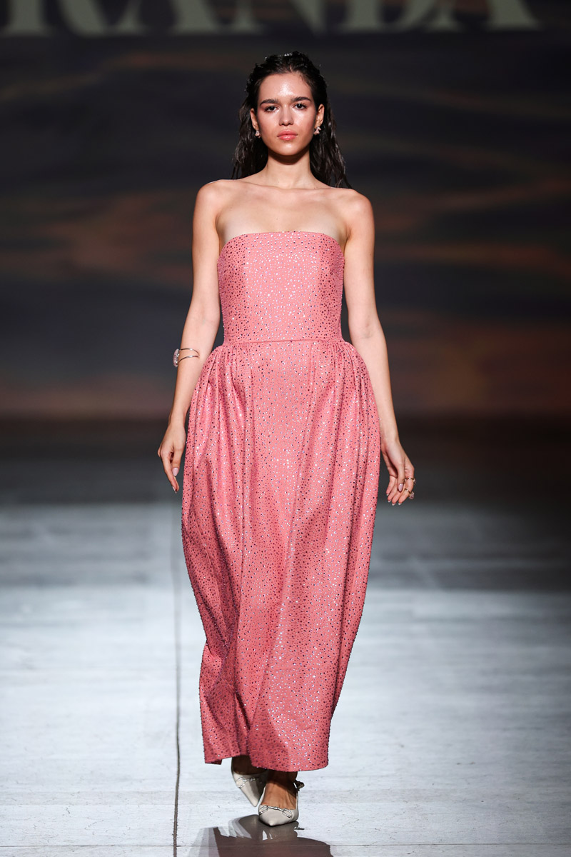 Мода, що цвіте під сиренами: як минув четвертий день Ukrainian Fashion Week SS&#8217;26