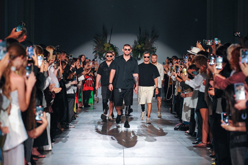 Мода, що цвіте під сиренами: як минув четвертий день Ukrainian Fashion Week SS&#8217;26