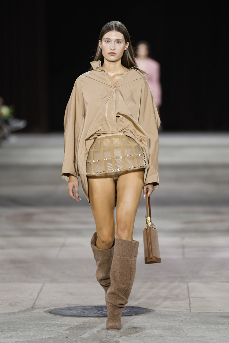 Історія любові під куполом моди: незабутній фінал Ukrainian Fashion Week SS&#8217;26