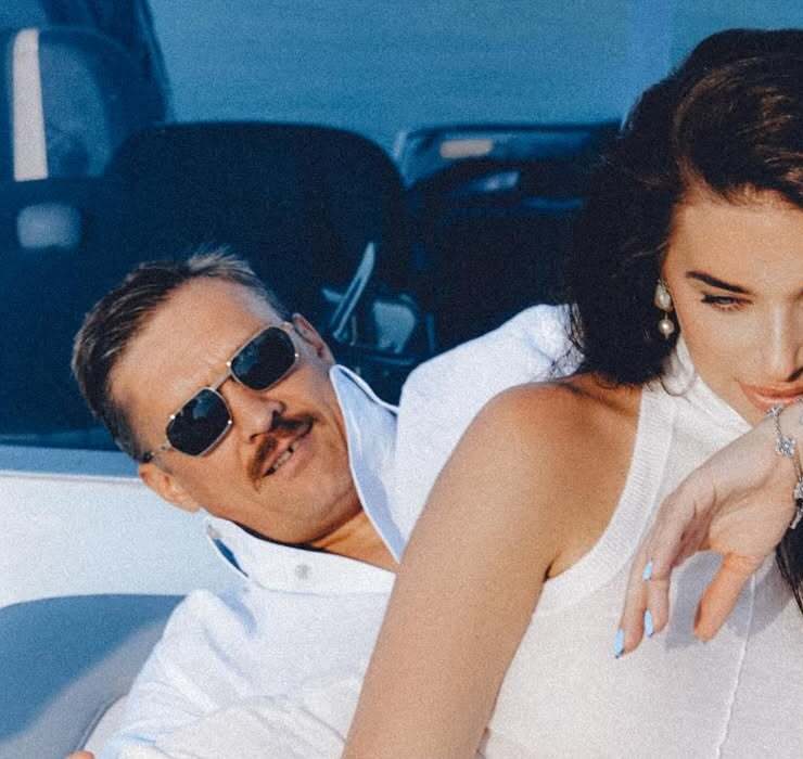 Катерина та Олександр Усики у романтичній фотосесії на яхті