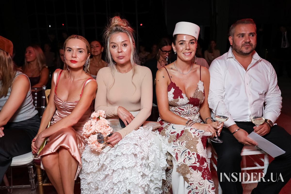 Історія любові під куполом моди: незабутній фінал Ukrainian Fashion Week SS’26