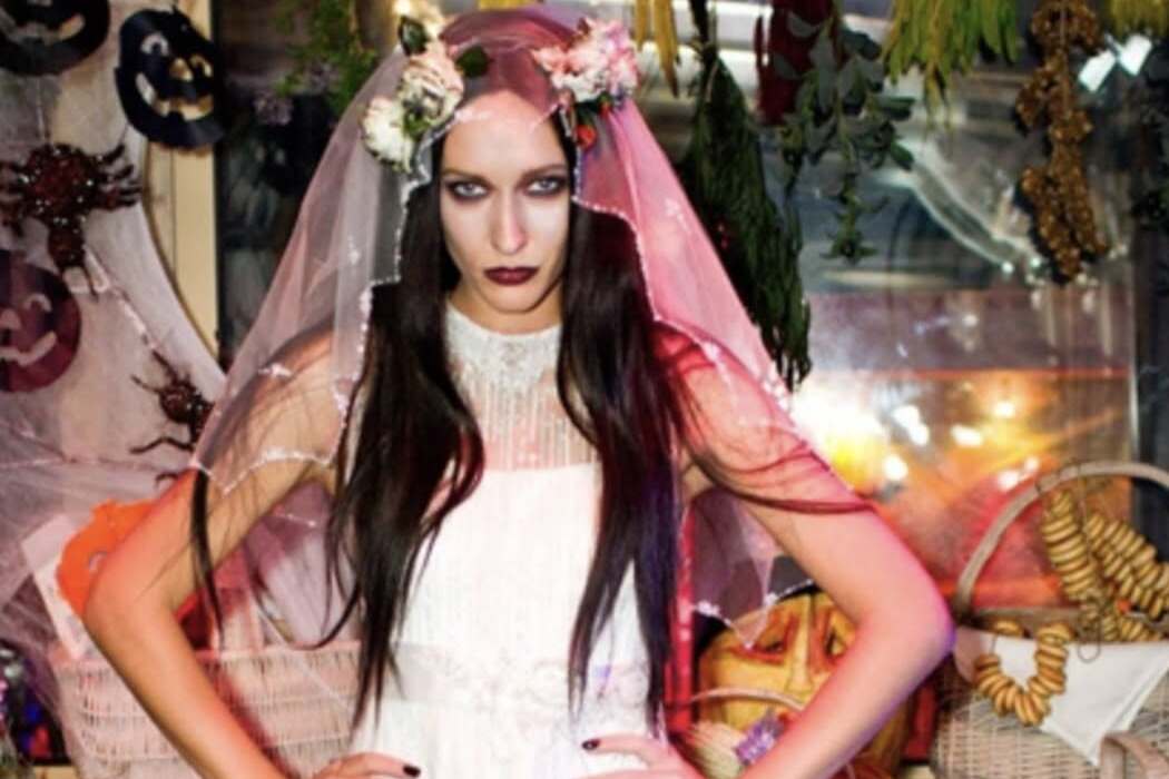 Архивные кадры: Катя Осадчая показала свои креативные наряды на Хэллоуин