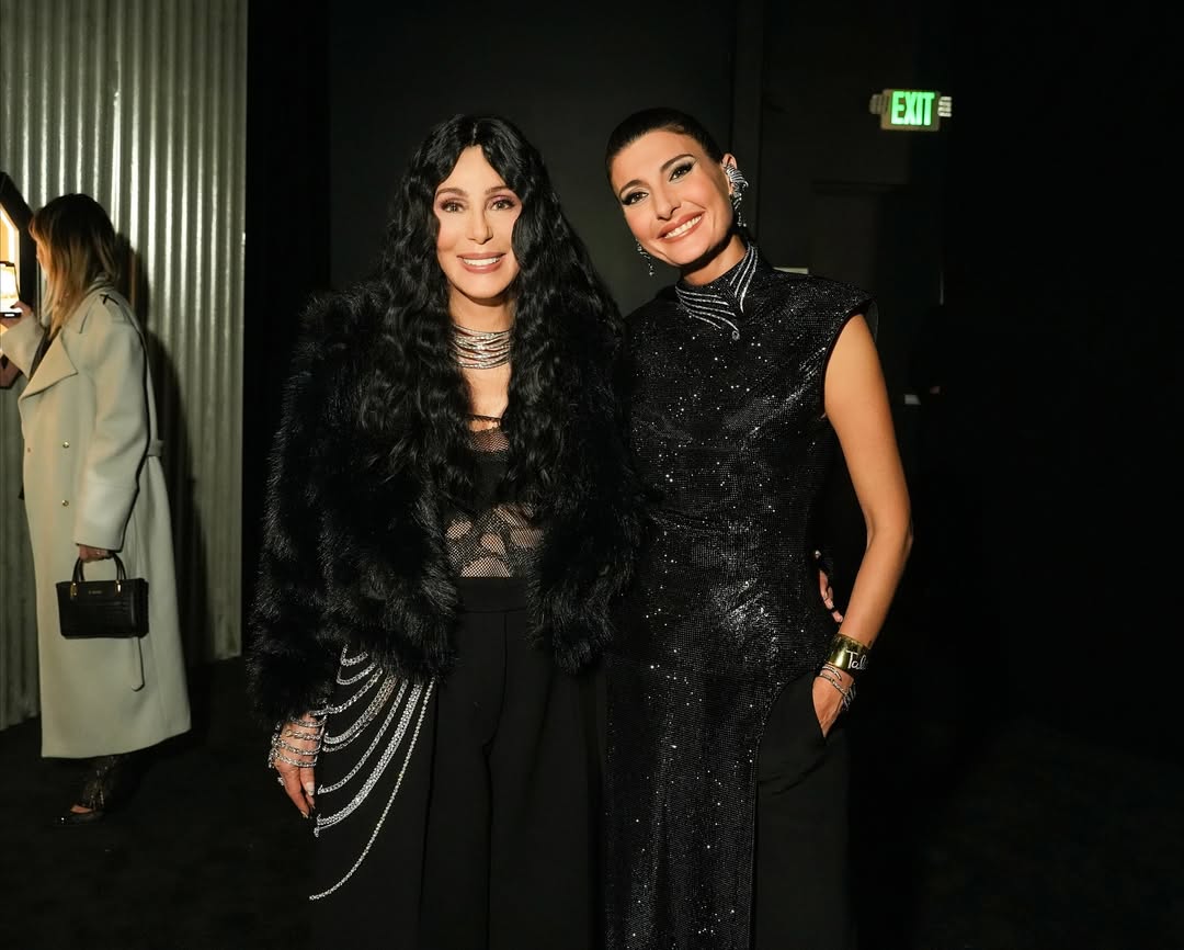 Возраст не помеха: 79-летняя Шер вышла в свет с 39-летним бойфрендом