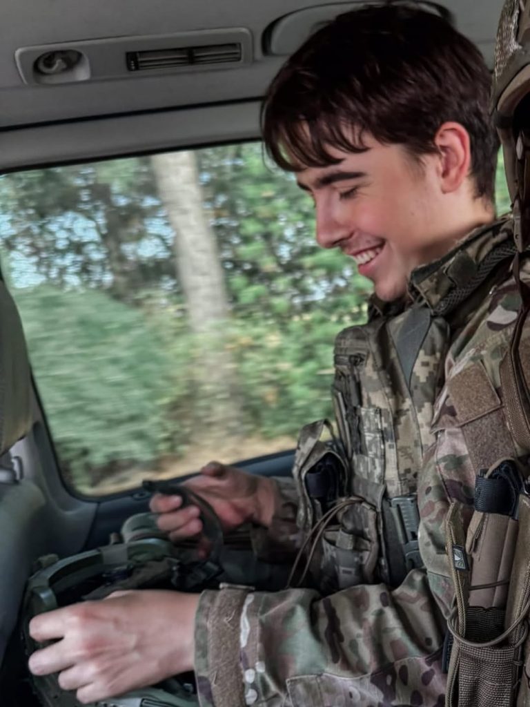 18-річний син Марічки Падалко долучився до лав ЗСУ