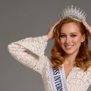 «Мені було дуже, дуже боляче», — Емілі Ратаковскі написала есе про пережите сексуальне насильство