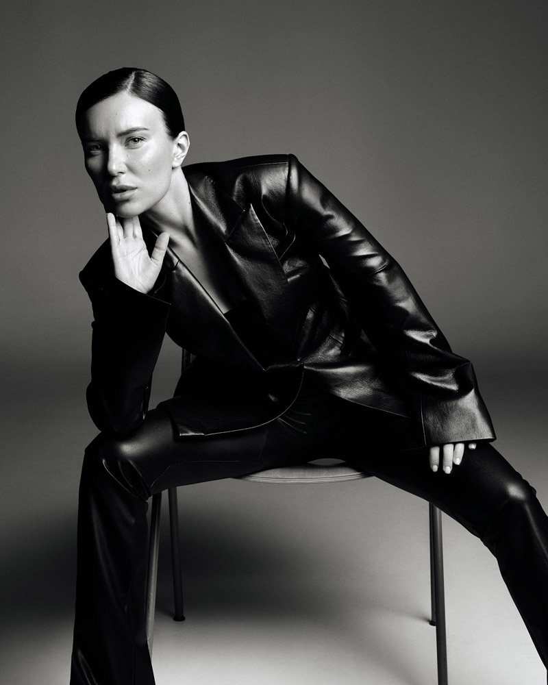 Мінімалізм зі змістом: як Дарія Волошина будує б’юті-рутину без зайвого