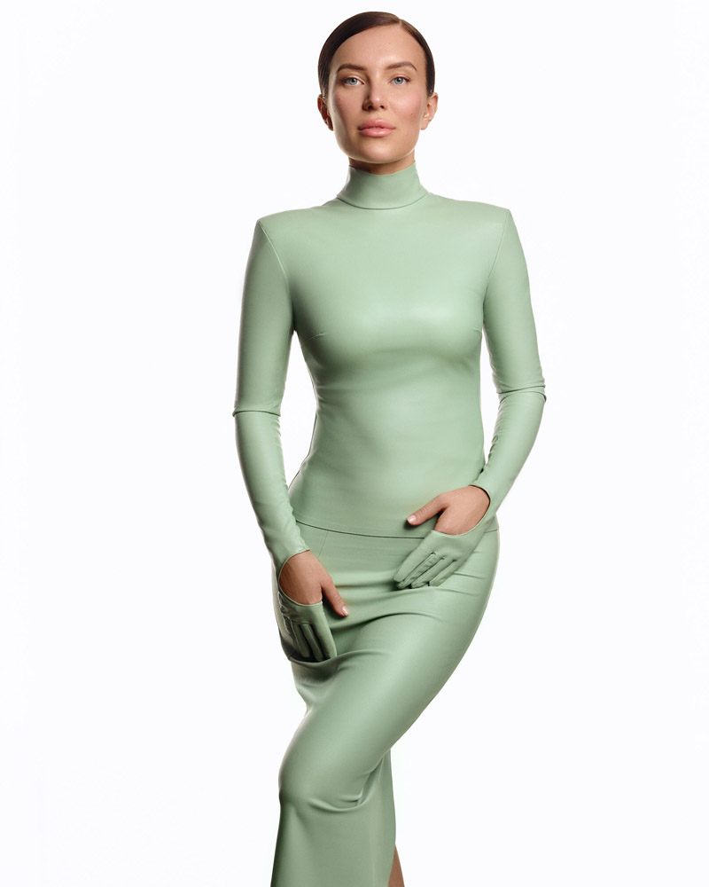 Мінімалізм зі змістом: як Дарія Волошина будує б’юті-рутину без зайвого