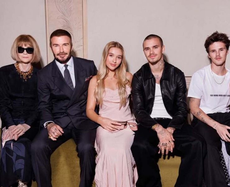 Родина Бекхемів та Анна Вінтур у front row шоу Victoria Beckham