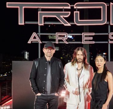 Джаред Лето, Ґрета Лі та інші зірки на премʼєрі «Трон: Арес» у Берліні