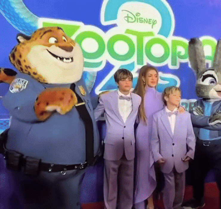 Family look: Шакира с сыновьями посетила премьеру мультфильма «Зверополис 2»