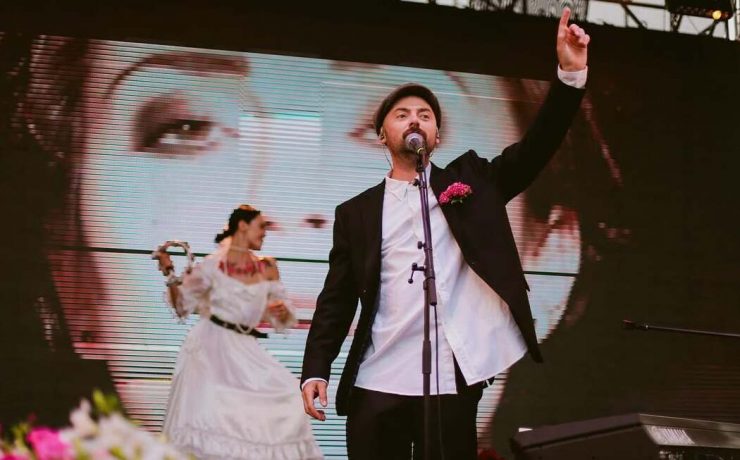 Фронтмен группы Adam впал в кому