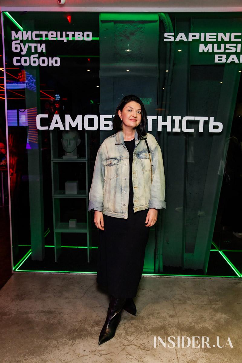 Свято українського слова й благодійності: вечір поезії «Читай серцем»