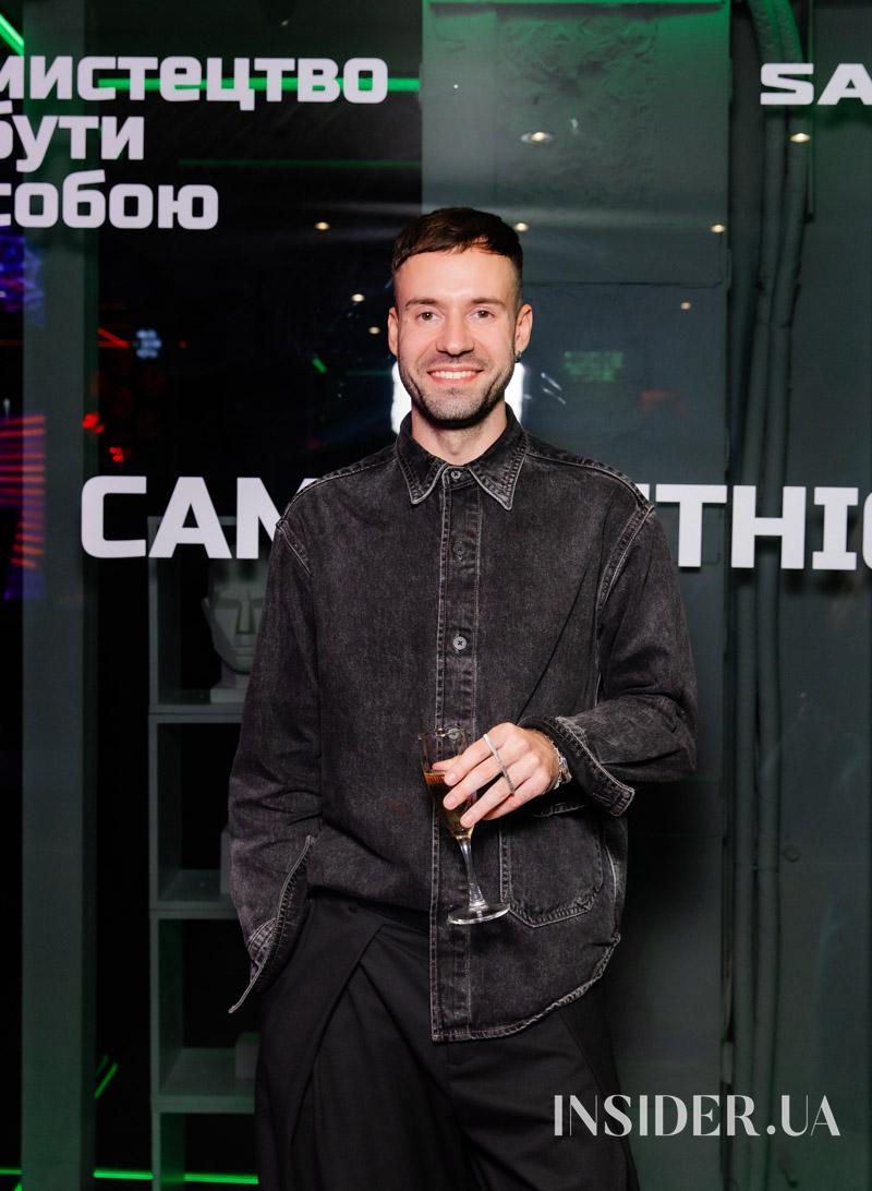 Свято українського слова й благодійності: вечір поезії «Читай серцем»