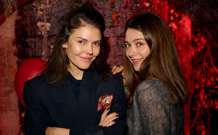 Катя Тейлор, Вікторія Кагаловська