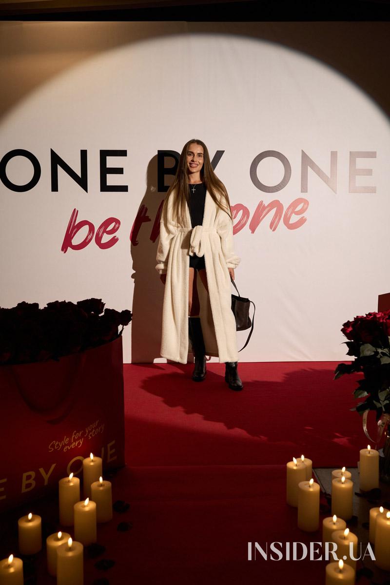 Суцільна романтика: як минув ексклюзивний показ першого епізоду шоу «Холостяк»