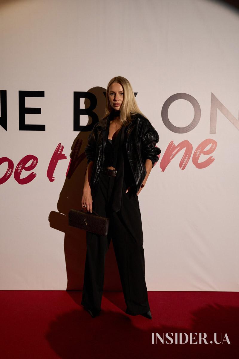 Суцільна романтика: як минув ексклюзивний показ першого епізоду шоу «Холостяк»