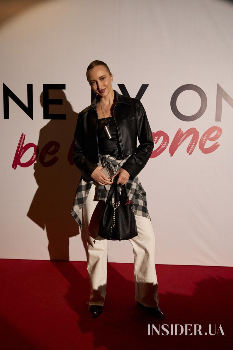 Суцільна романтика: як минув ексклюзивний показ першого епізоду шоу «Холостяк»