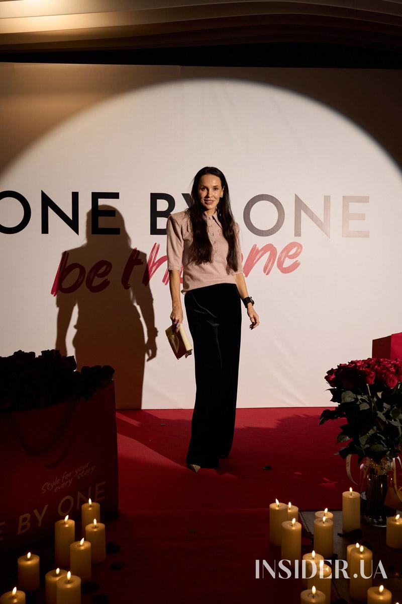 Суцільна романтика: як минув ексклюзивний показ першого епізоду шоу «Холостяк»