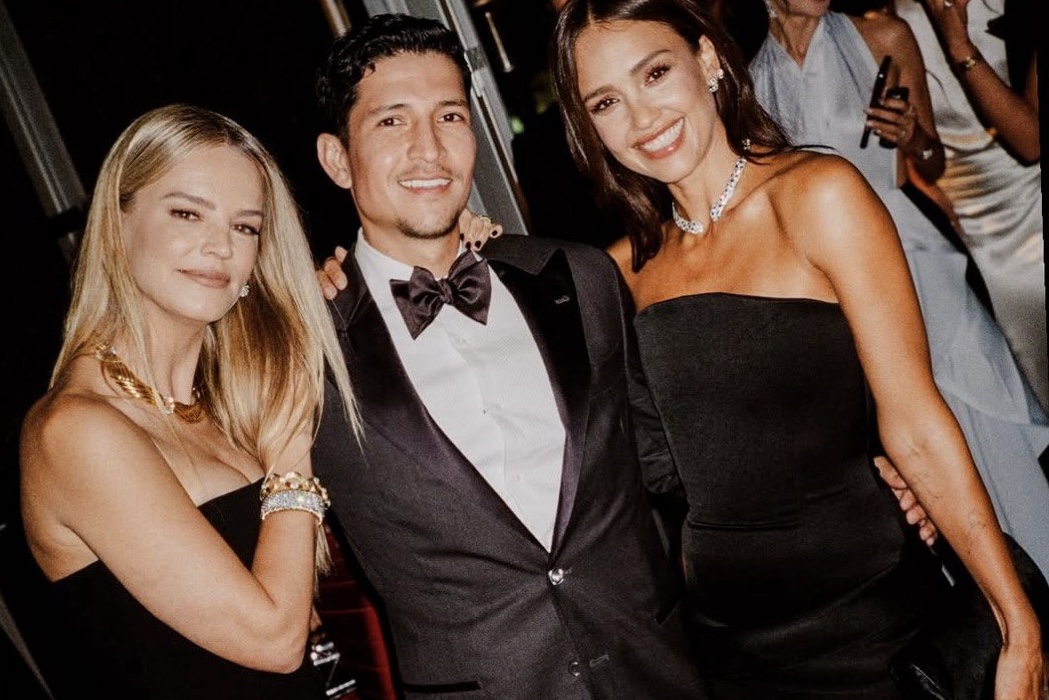 Джессика Альба дебютировала на красной дорожке с новым бойфрендом