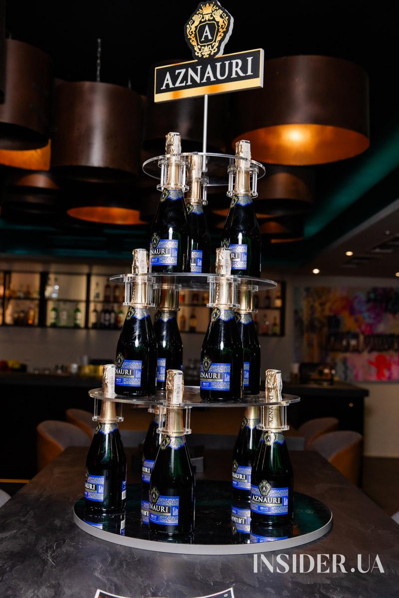 Свято українського слова й благодійності: вечір поезії «Читай серцем»