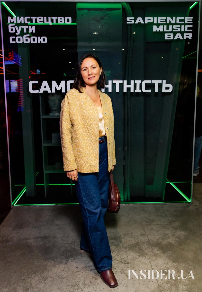 Свято українського слова й благодійності: вечір поезії «Читай серцем»