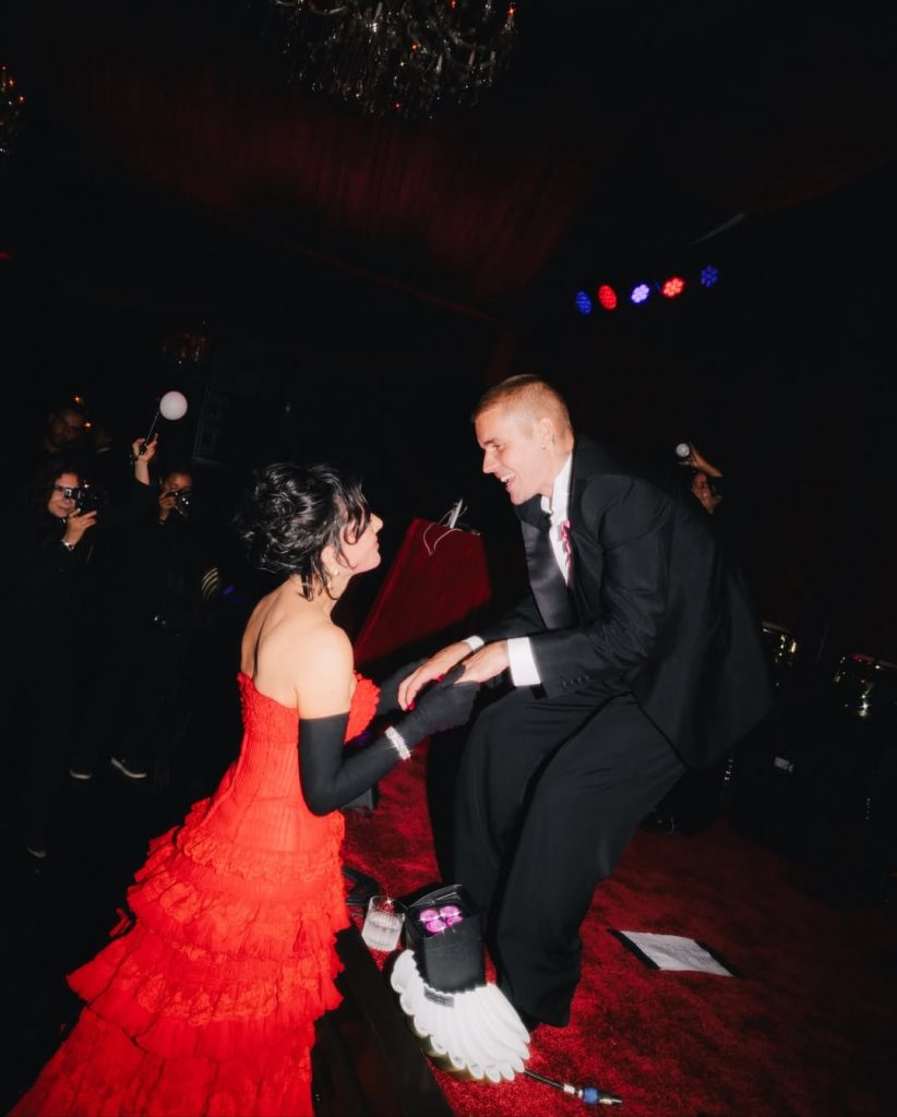 Вечеринка в особняке Безоса: как Крис Дженнер праздновала свое 70-летие