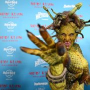 Дональд та Меланія Трамп влаштували вечірку у Білому домі з нагоди Геловіну