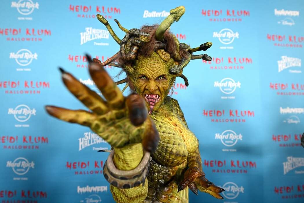Геловін — 2025: Гайді Клум, Періс Гілтон та інші зірки в химерних образах