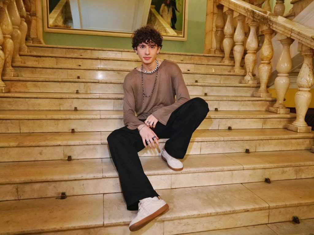 Ефект кіно та дебют балету: як минув концерт CHEEV у Києві