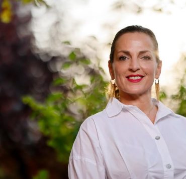 Ніколь Ансарі-Кокс нагородили за підтримку українських біженців