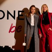 42-річна Василіса Фролова вперше стане мамою