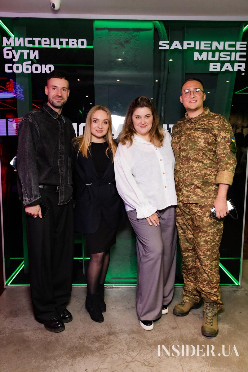 Свято українського слова й благодійності: вечір поезії «Читай серцем»