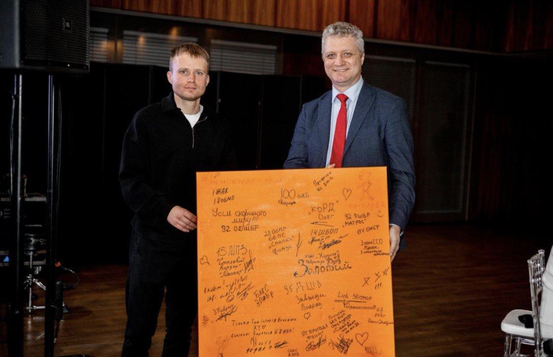 Единство, которое держит страну: в Киеве состоялся благотворительный вечер «Птиц Победы»