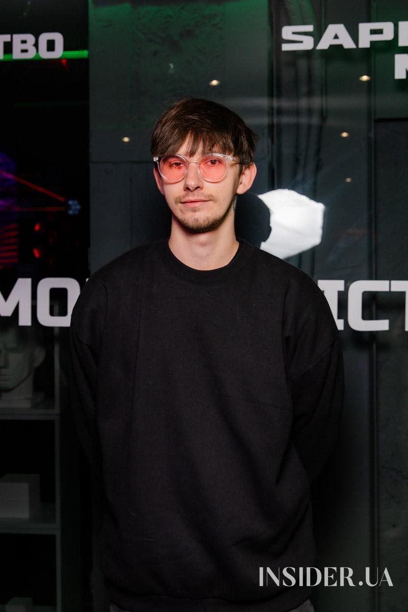 Свято українського слова й благодійності: вечір поезії «Читай серцем»