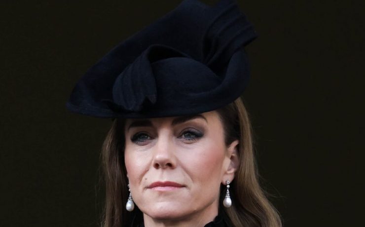 Кейт Міддлтон та принц Вільям із дітьми на параді Дня памʼяті