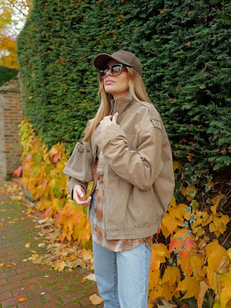 «Прогулюємо садочок»: дружина Зінченка замилувала осінніми кадрами з донькою