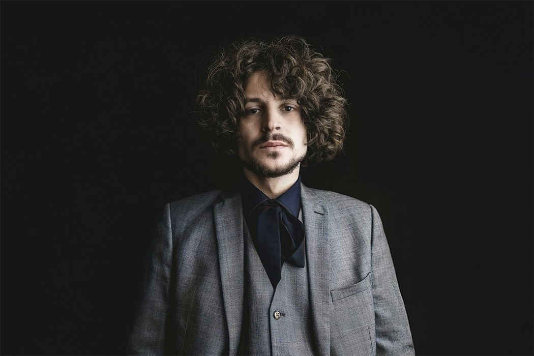 Слухаємо перший фіт проєкту «МУВ 3» – пісню «Станція Осінь»