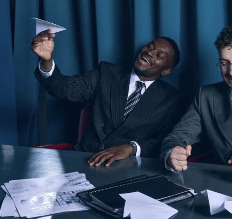 Музыкальный дайджест: новинки от TVORCHI, Артема Пивоварова и других артистов