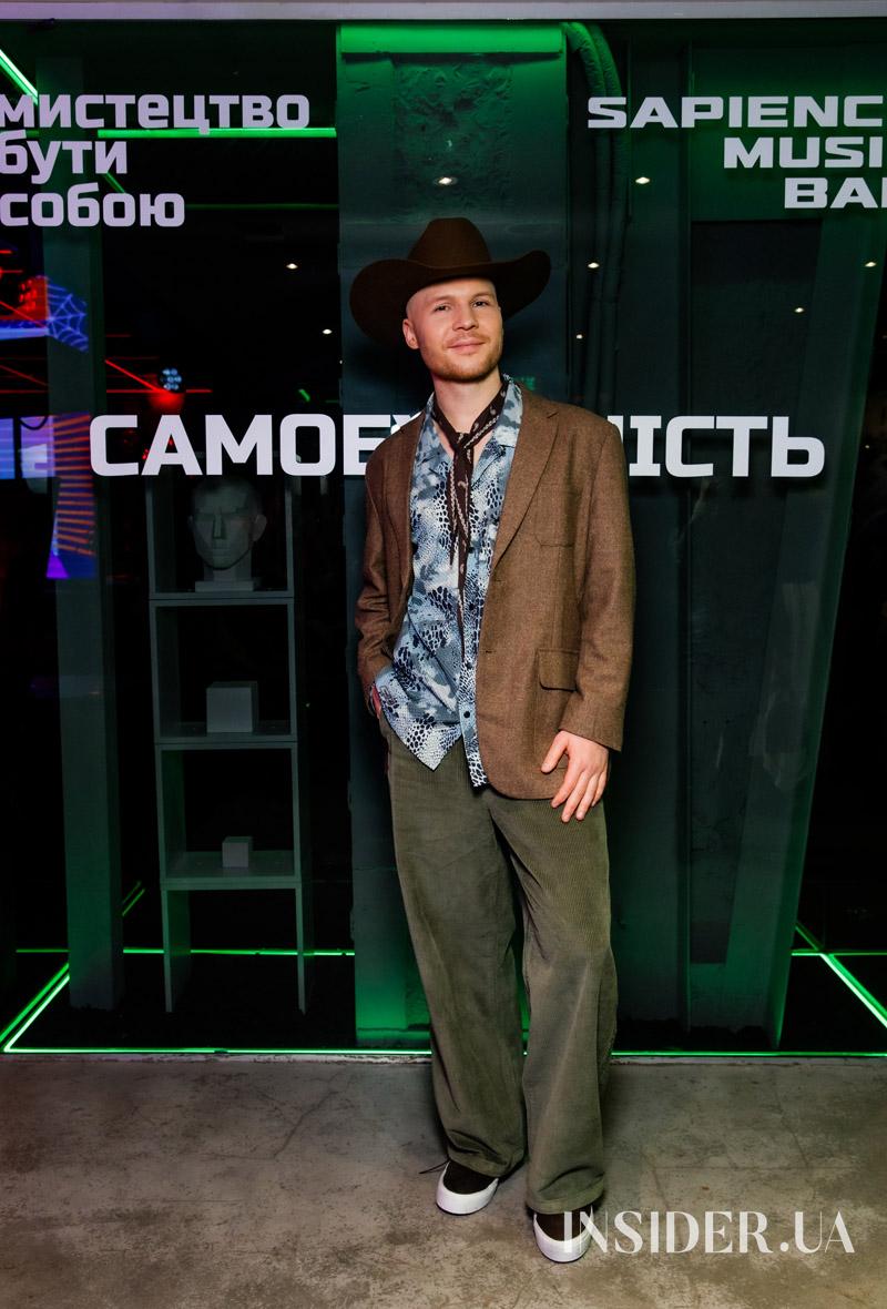 Свято українського слова й благодійності: вечір поезії «Читай серцем»