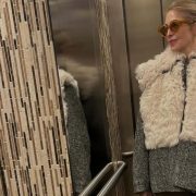 Носители: Келли Разерфорд примерила бомбер Litkovska