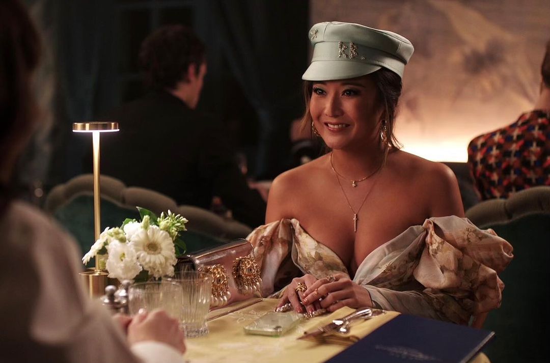 Носії: Ешлі Парк у кепі Ruslan Baginskiy у новому трейлері «Емілі в Парижі»