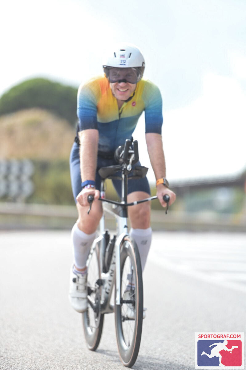 Стійкість на довгій дистанції: бізнес, спорт, війна та нові можливості очима Романа Маслова