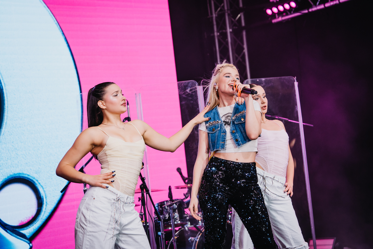 Мільйон для дітей: як відбувся благодійний захід Даші Квіткової «Під подушкою»